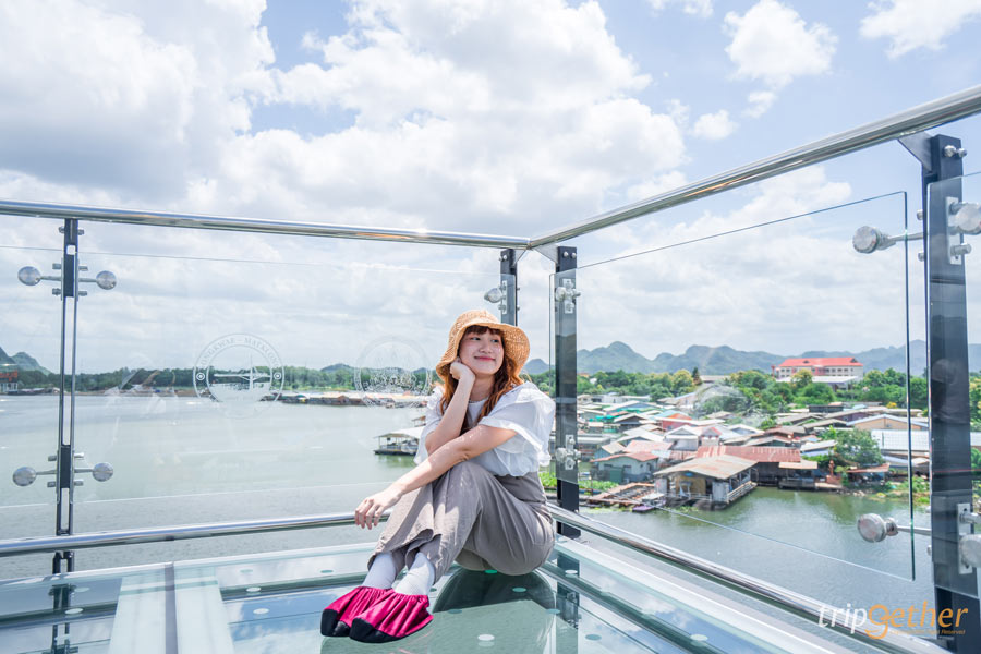 Skywalk กาญจนบุรี ตอนกลางคืน แสงสีสวยฉ่ำ บรรยากาศดีมาก!