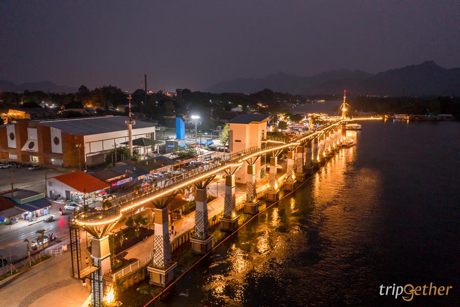 Skywalk กาญจนบุรี ตอนกลางคืน แสงสีสวยฉ่ำ บรรยากาศดีมาก!