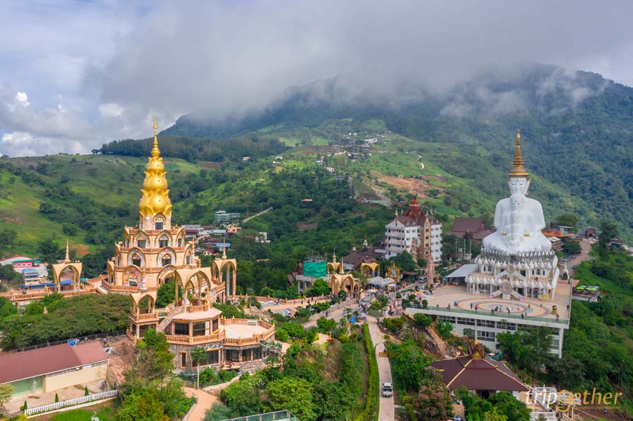 วัดพระธาตุผาซ่อนแก้ว เพชรบูรณ์