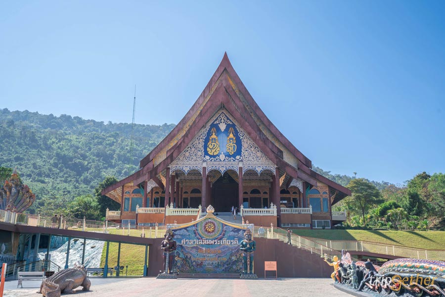 วัดดังเมืองเลย ไหว้พระขอพรแดนอีสาน สายบุญต้องไม่พลาด